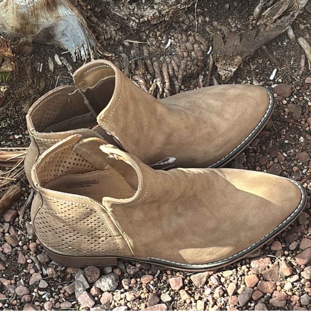 Steve Madden Nessee Suede Ankle Boots Tan Size 6